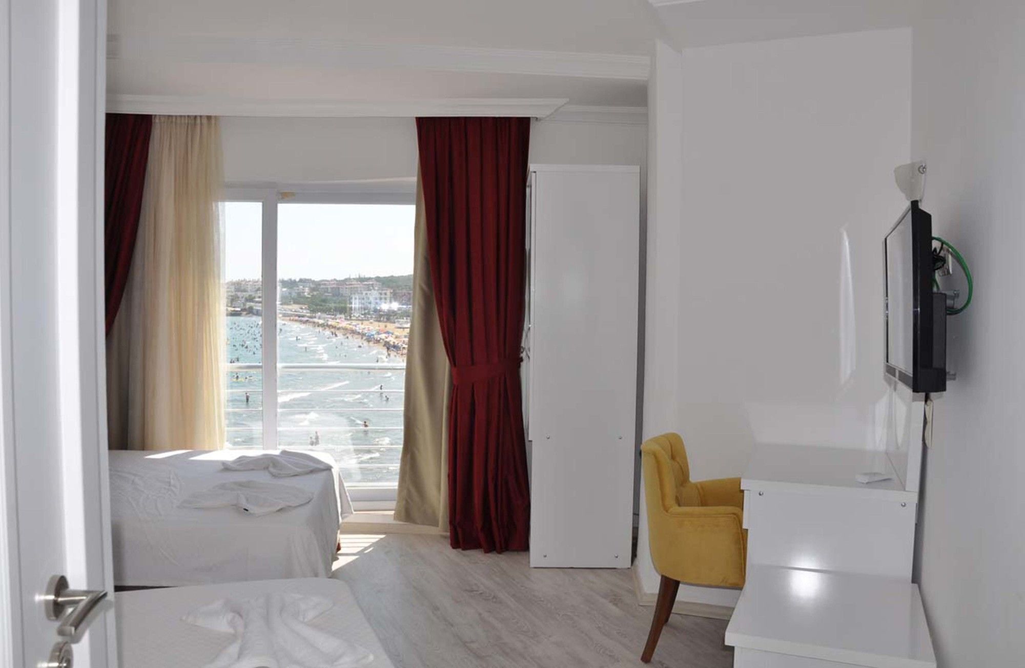Tepe Beach Hotel Kızkalesi Eksteriør billede